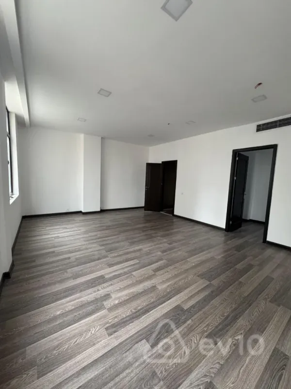 Kirayə verilir 3 otaqlı ofis 90 m²