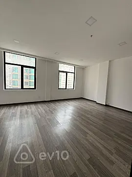 Kirayə verilir 3 otaqlı ofis 90 m²