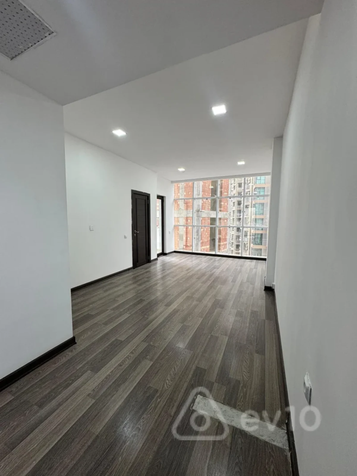 Kirayə verilir 3 otaqlı ofis 90 m²