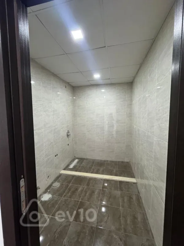 Kirayə verilir 3 otaqlı ofis 90 m²