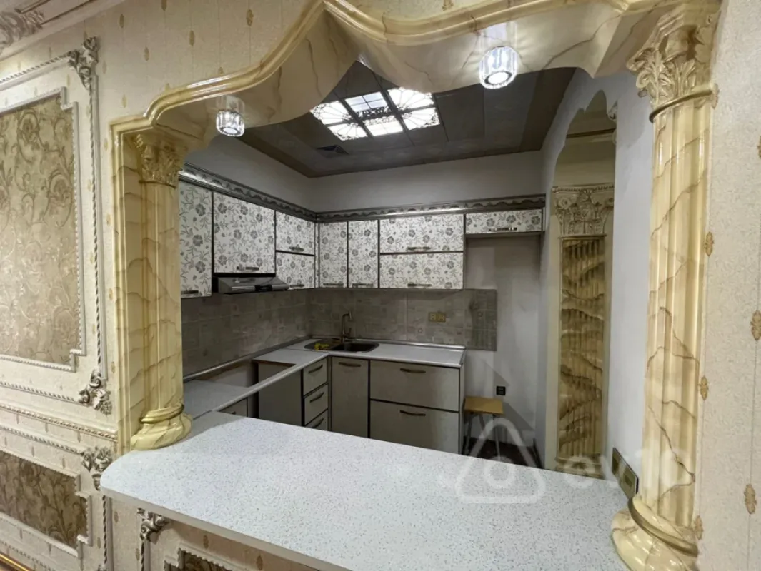 Kirayə verilir mənzil 130 m²