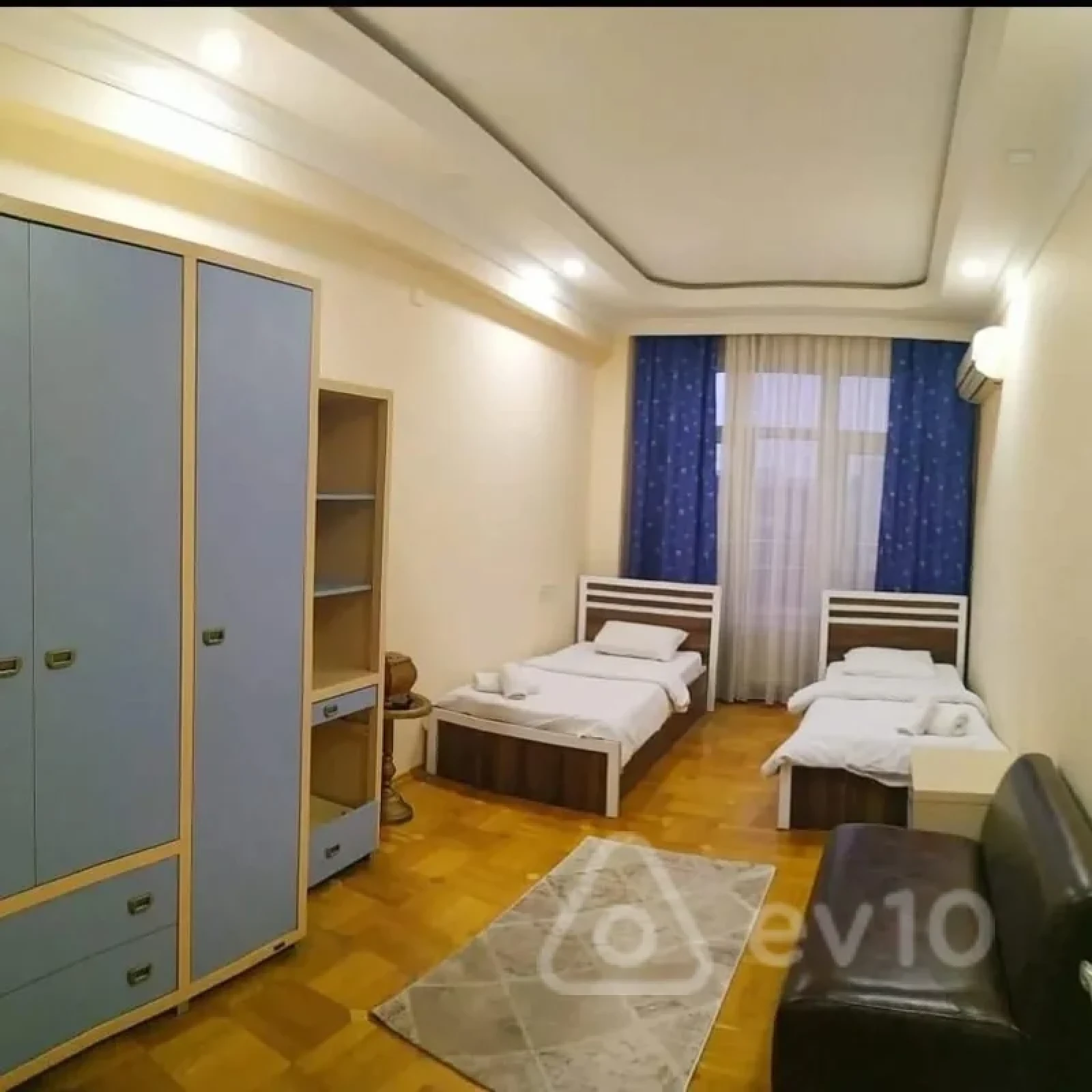 Kirayə verilir 4 otaqlı yeni tikili 170 m²