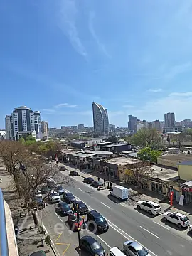 Kirayə verilir 4 otaqlı yeni tikili 170 m²