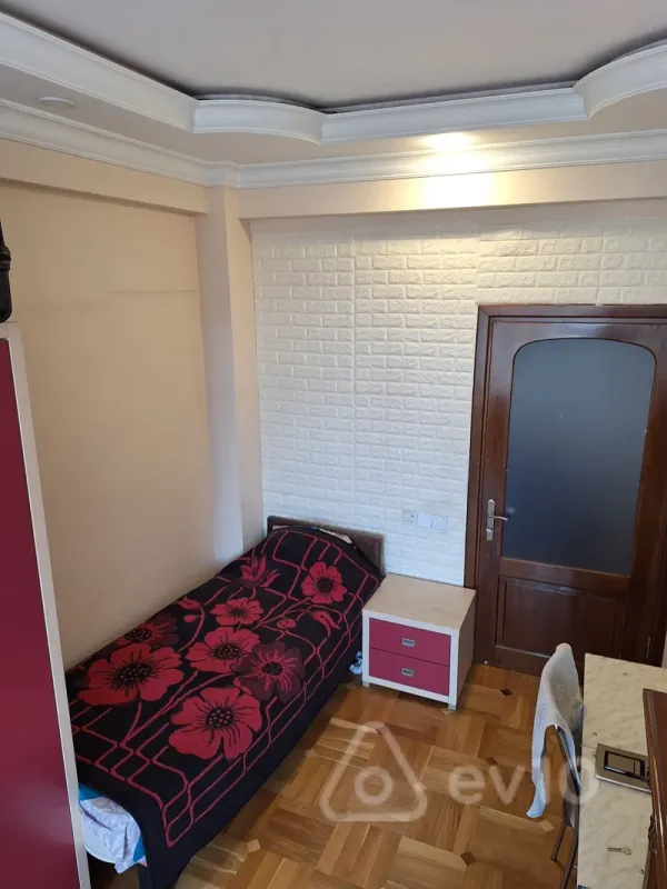 Kirayə verilir 4 otaqlı yeni tikili 170 m²