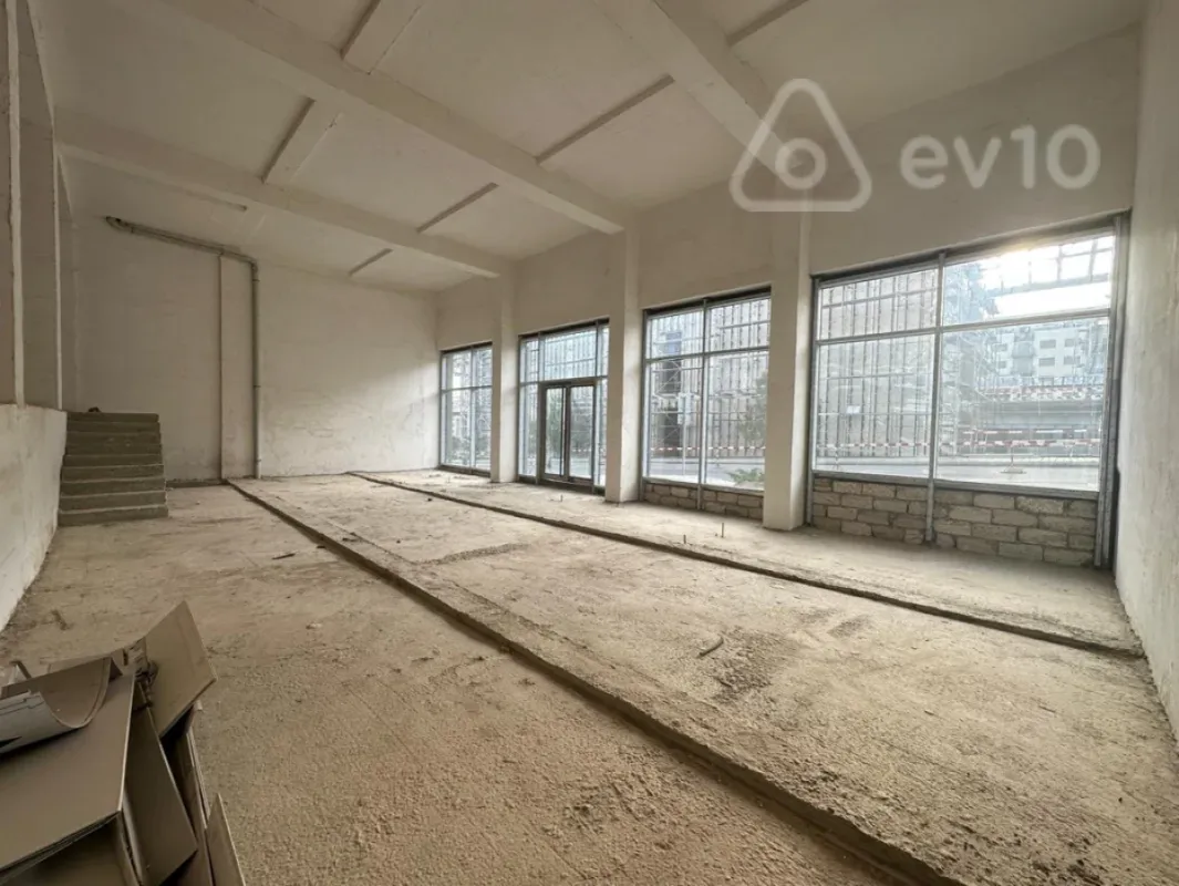 Kirayə verilir mənzil 166 m²