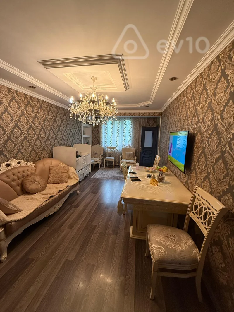 Satılır 3 otaqlı köhnə tikili 92 m² — Bakı, Nərimanov 3 otaq 92.00 m²