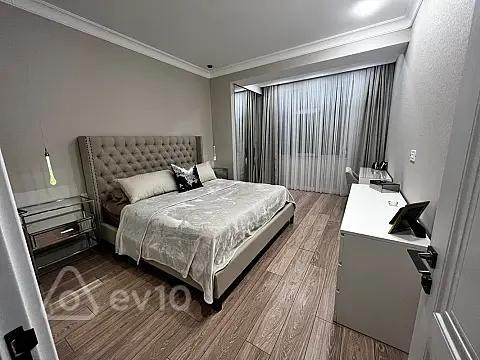 Satılır 3 otaqlı yeni tikili 139 m²