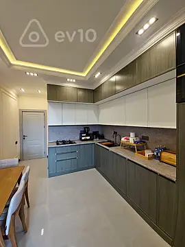 Satılır 3 otaqlı yeni tikili 139 m²