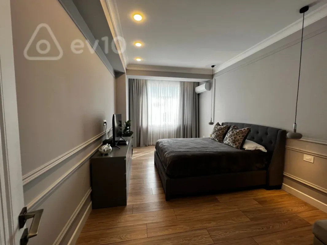 Satılır 3 otaqlı yeni tikili 139 m²