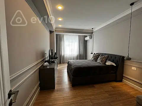 Satılır 3 otaqlı yeni tikili 139 m²