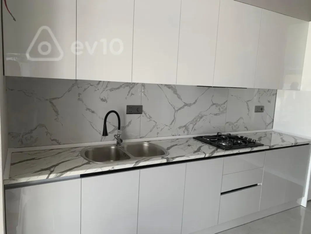 Satılır 3 otaqlı həyət evi 107 m²