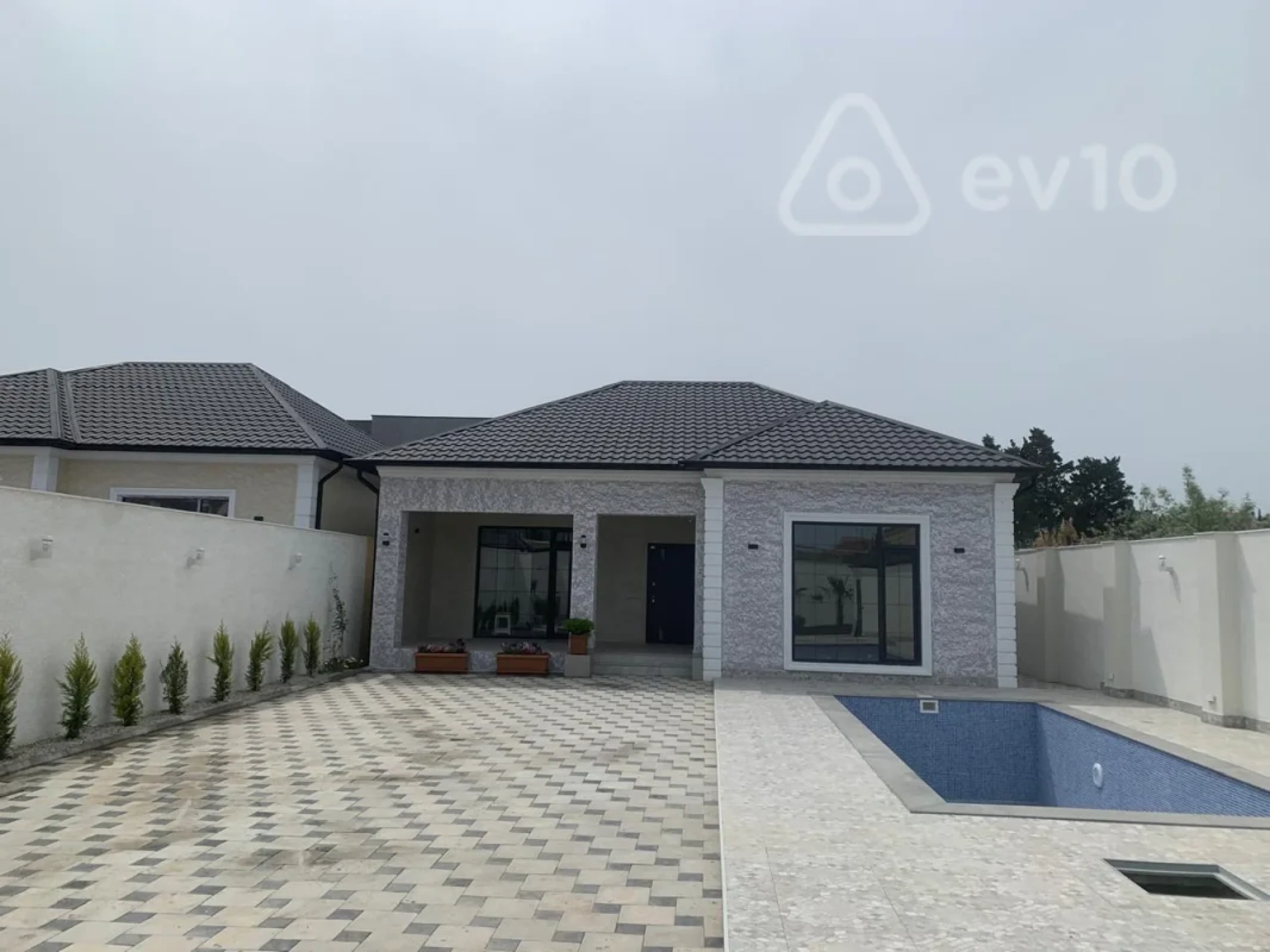 Satılır 3 otaqlı həyət evi 107 m²