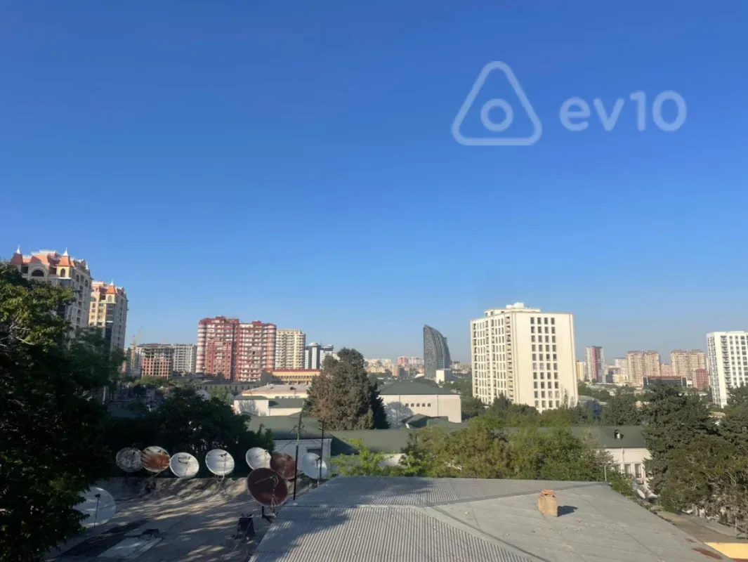 Satılır 3 otaqlı köhnə tikili 85 m²