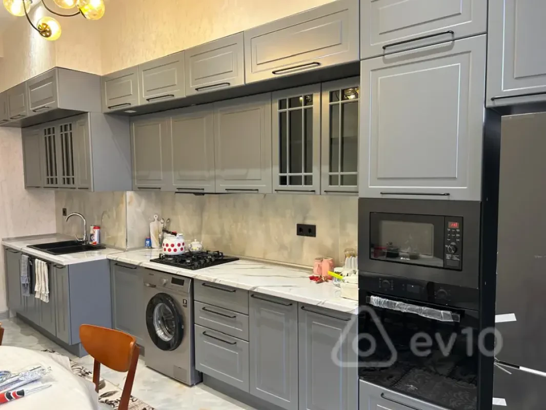 Kirayə verilir 3 otaqlı yeni tikili 120 m²