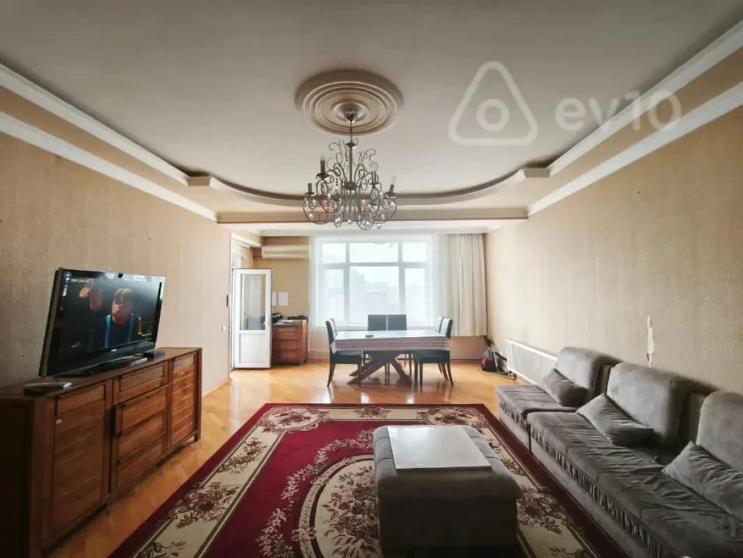 Kirayə verilir 3 otaqlı yeni tikili 150 m²