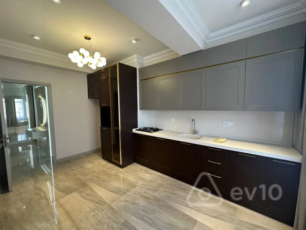 Satılır 2 otaqlı yeni tikili 80 m²