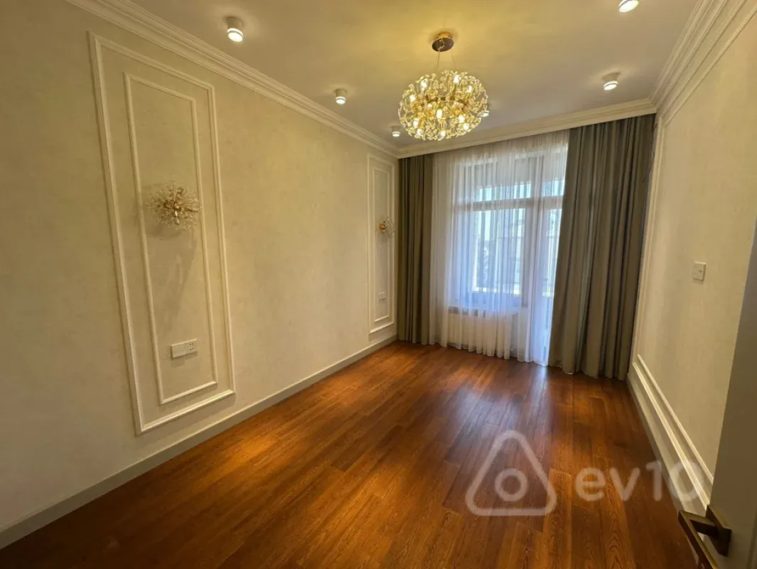 Satılır 2 otaqlı yeni tikili 80 m²