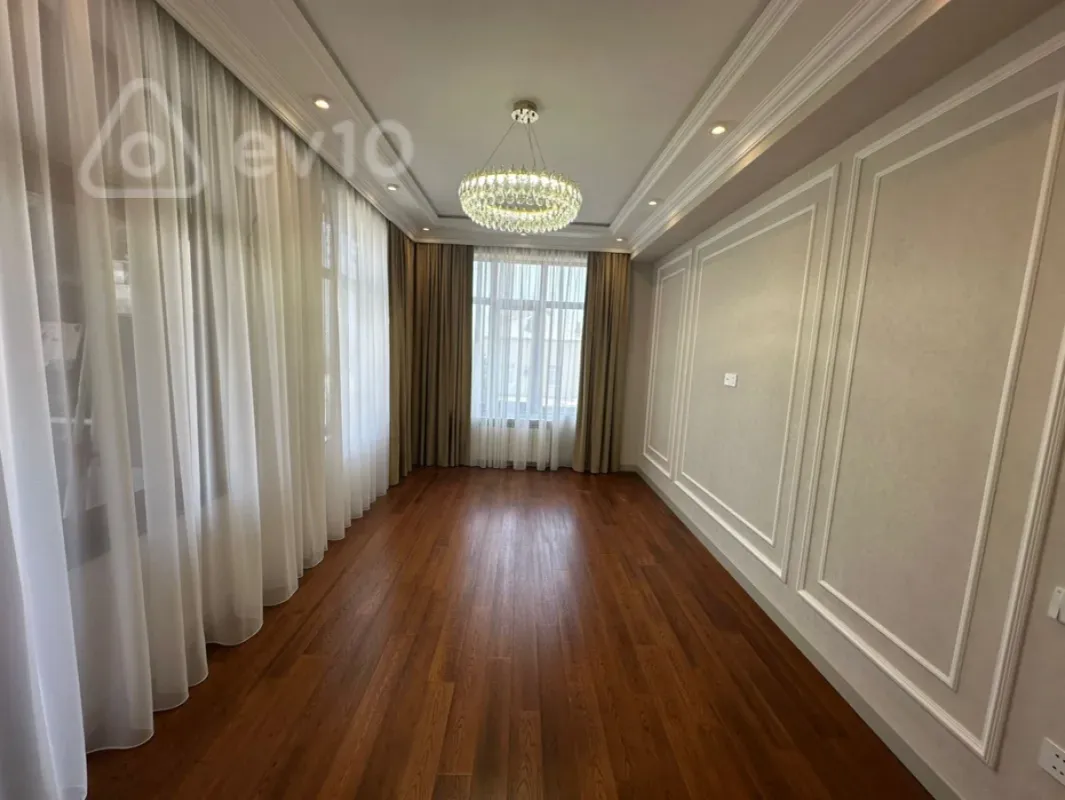 Satılır 2 otaqlı yeni tikili 80 m²
