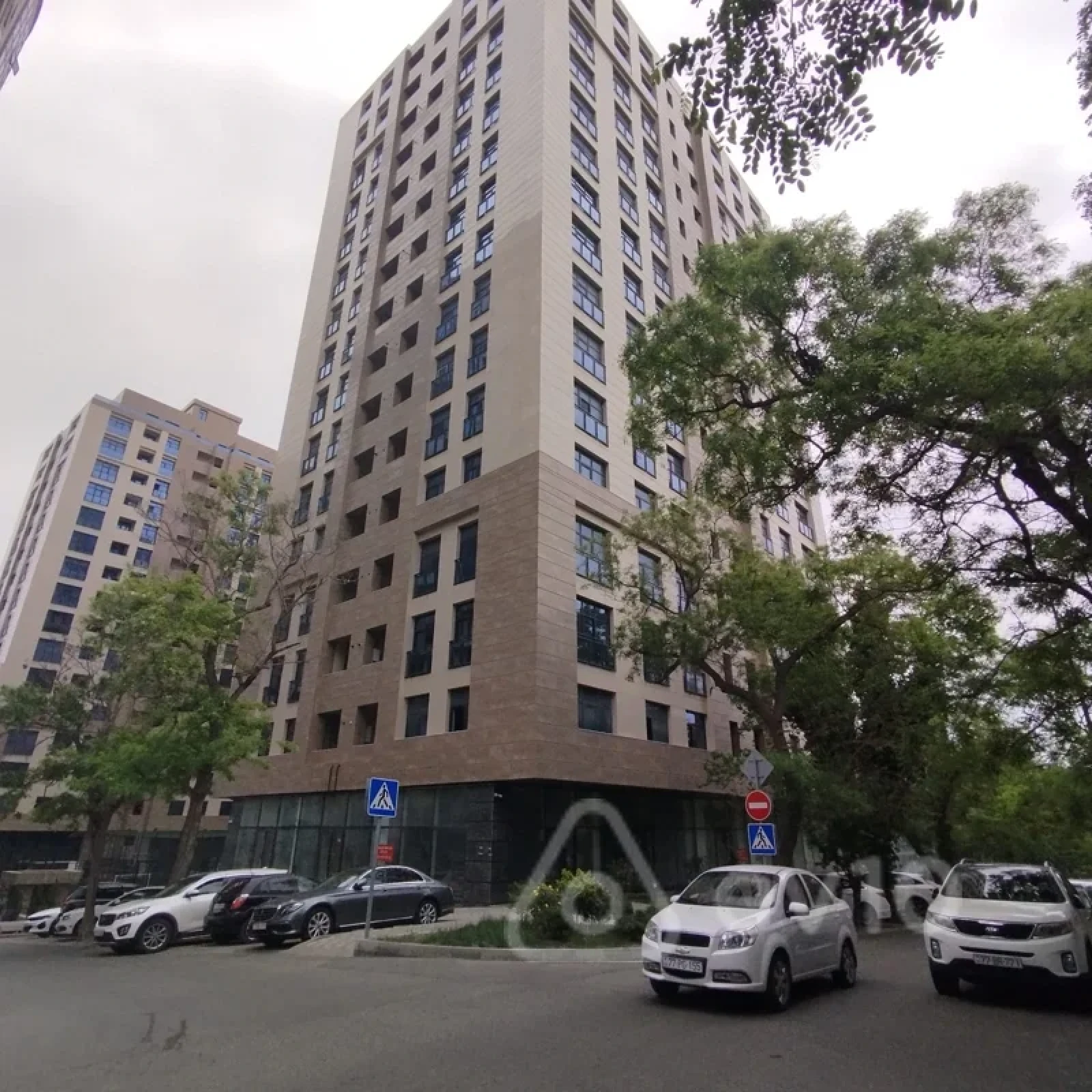 Kirayə verilir mənzil 600 m²