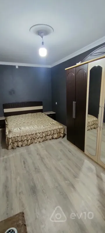Kirayə verilir 4 otaqlı yeni tikili 120 m²