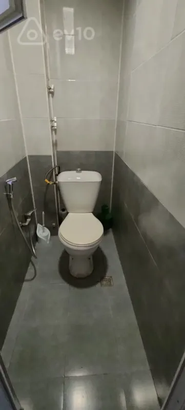 Kirayə verilir 4 otaqlı yeni tikili 120 m²