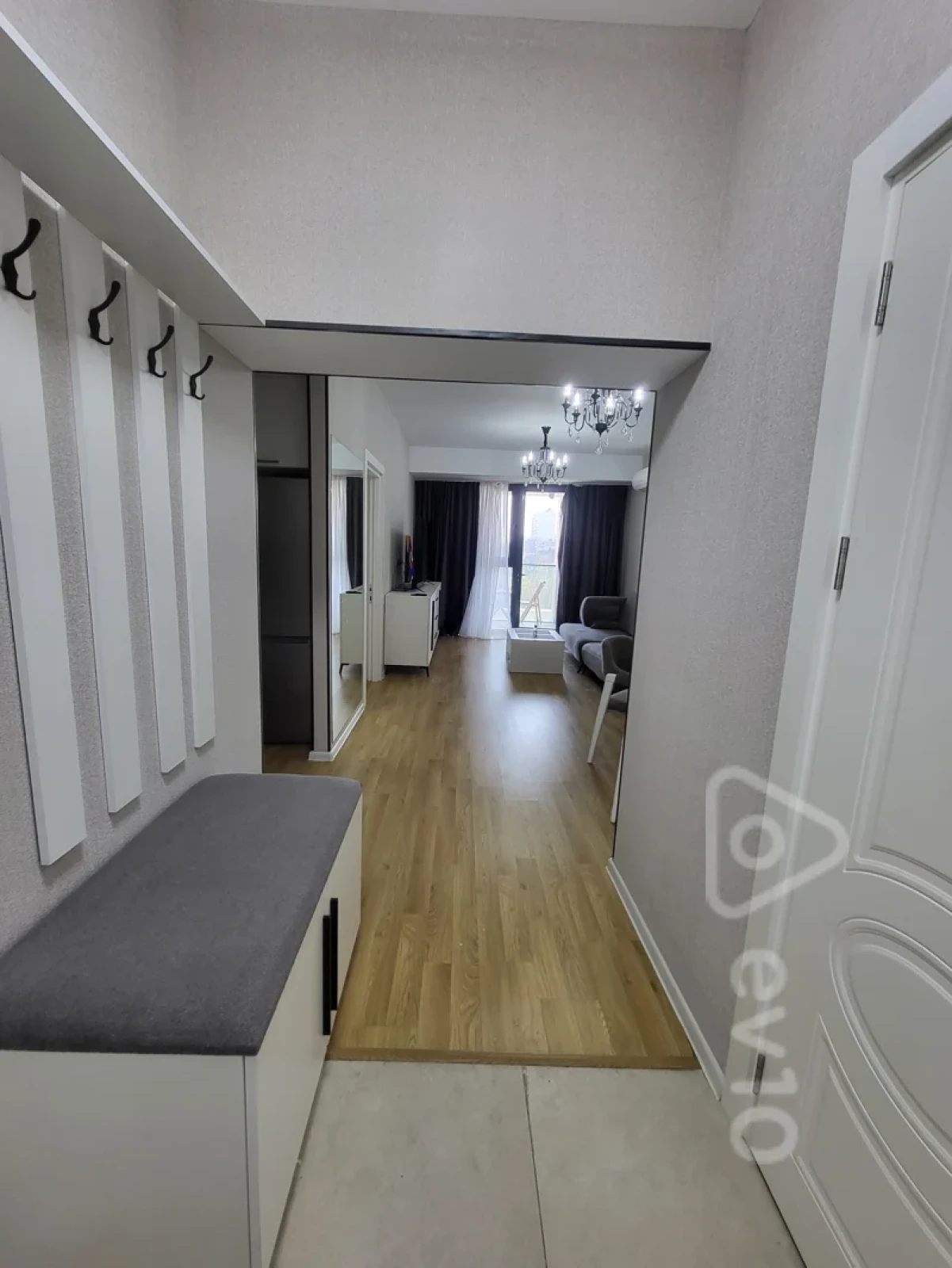Kirayə verilir 2 otaqlı yeni tikili 55 m²