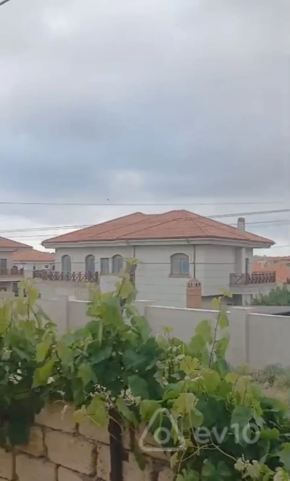 Satılır 3 otaqlı həyət evi 65 m²