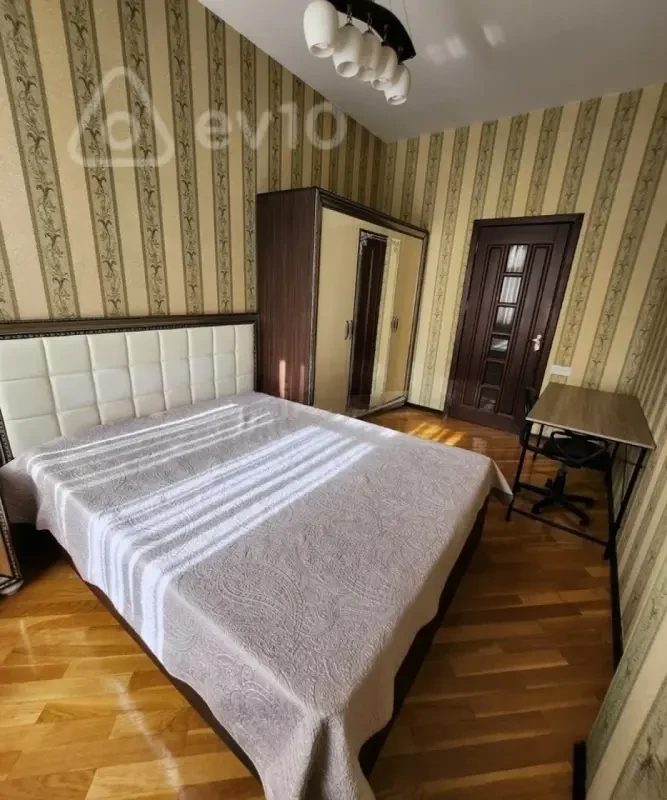 Kirayə verilir 2 otaqlı yeni tikili 75 m²