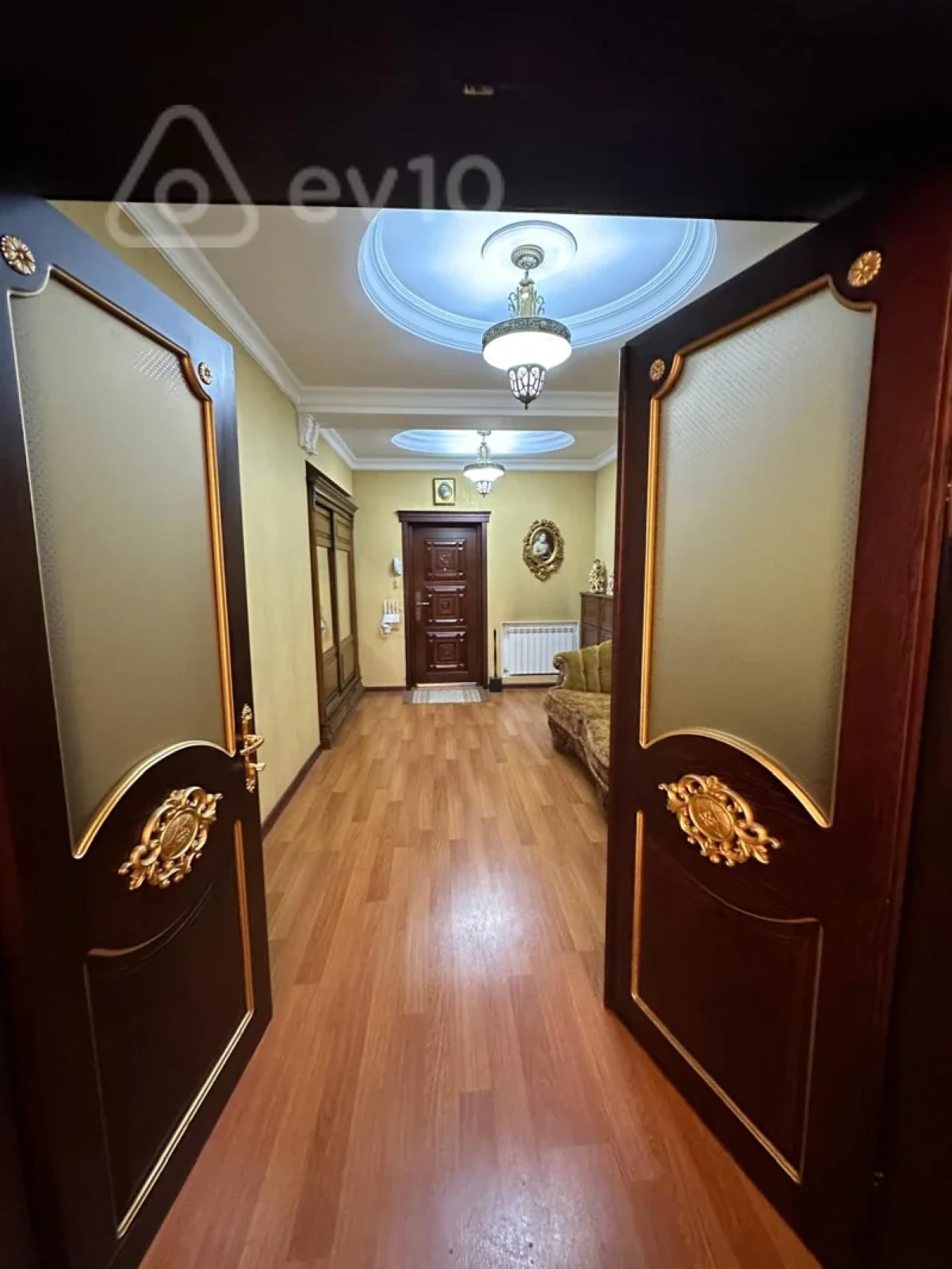 Satılır 3 otaqlı yeni tikili 150 m²