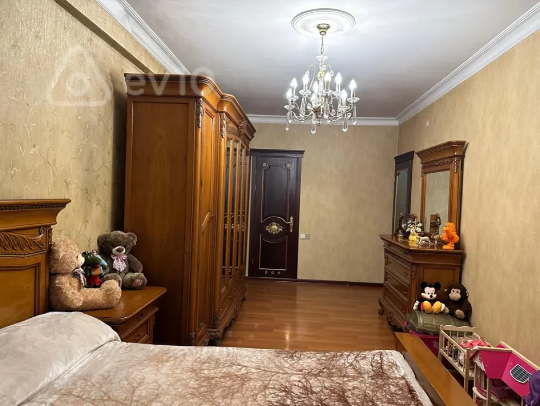 Satılır 3 otaqlı yeni tikili 150 m²