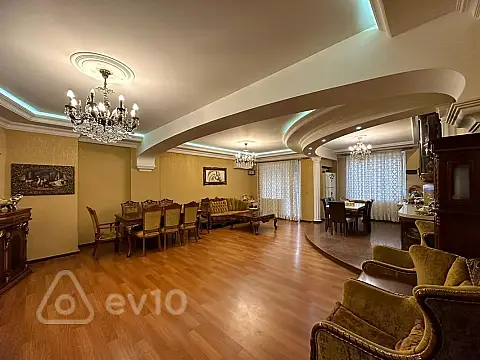 Satılır 3 otaqlı yeni tikili 150 m²