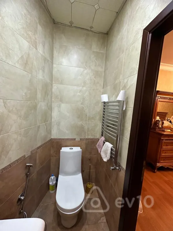 Satılır 3 otaqlı yeni tikili 150 m²