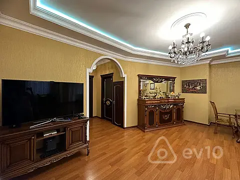 Satılır 3 otaqlı yeni tikili 150 m²