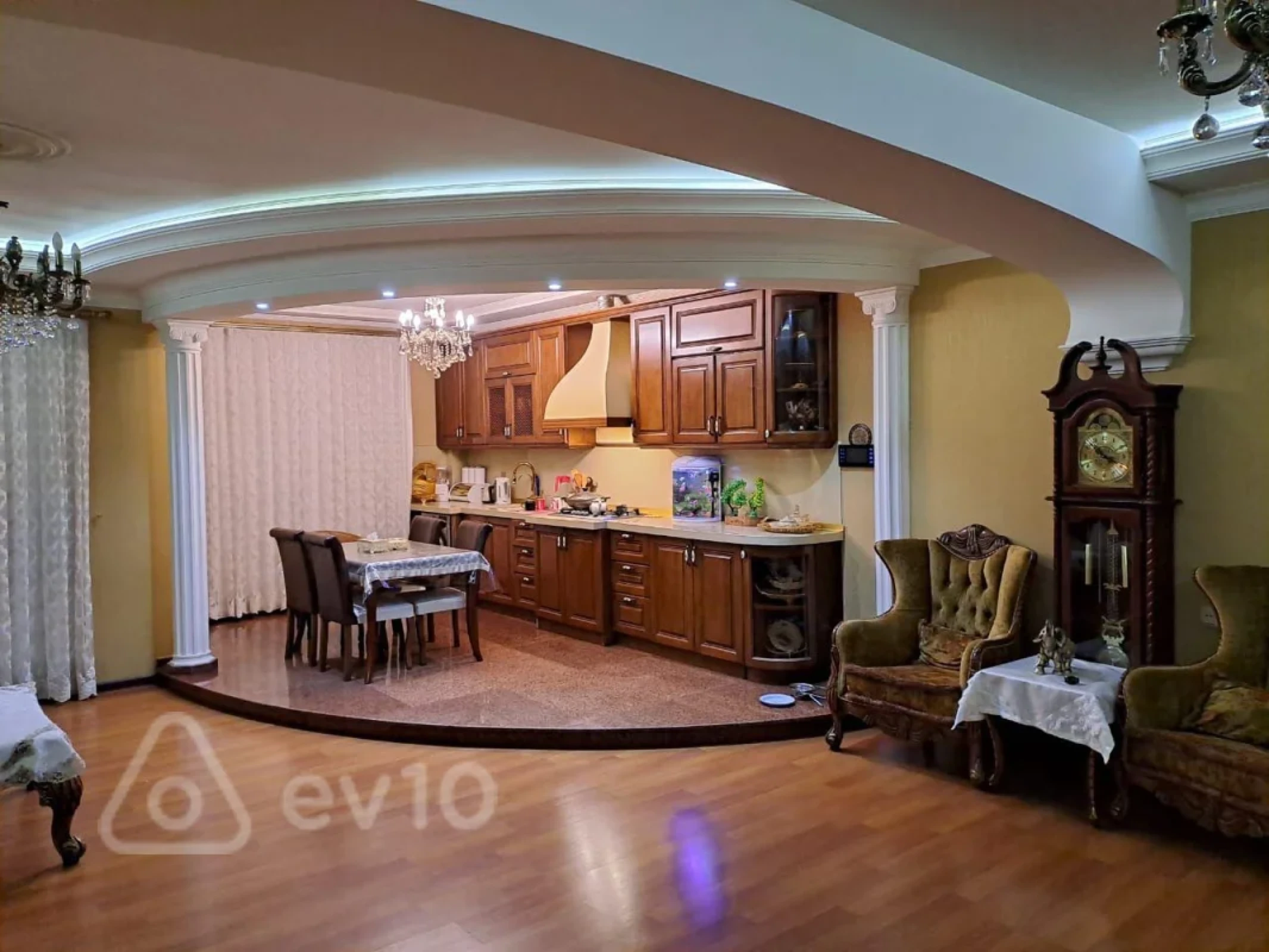 Satılır 3 otaqlı yeni tikili 150 m²