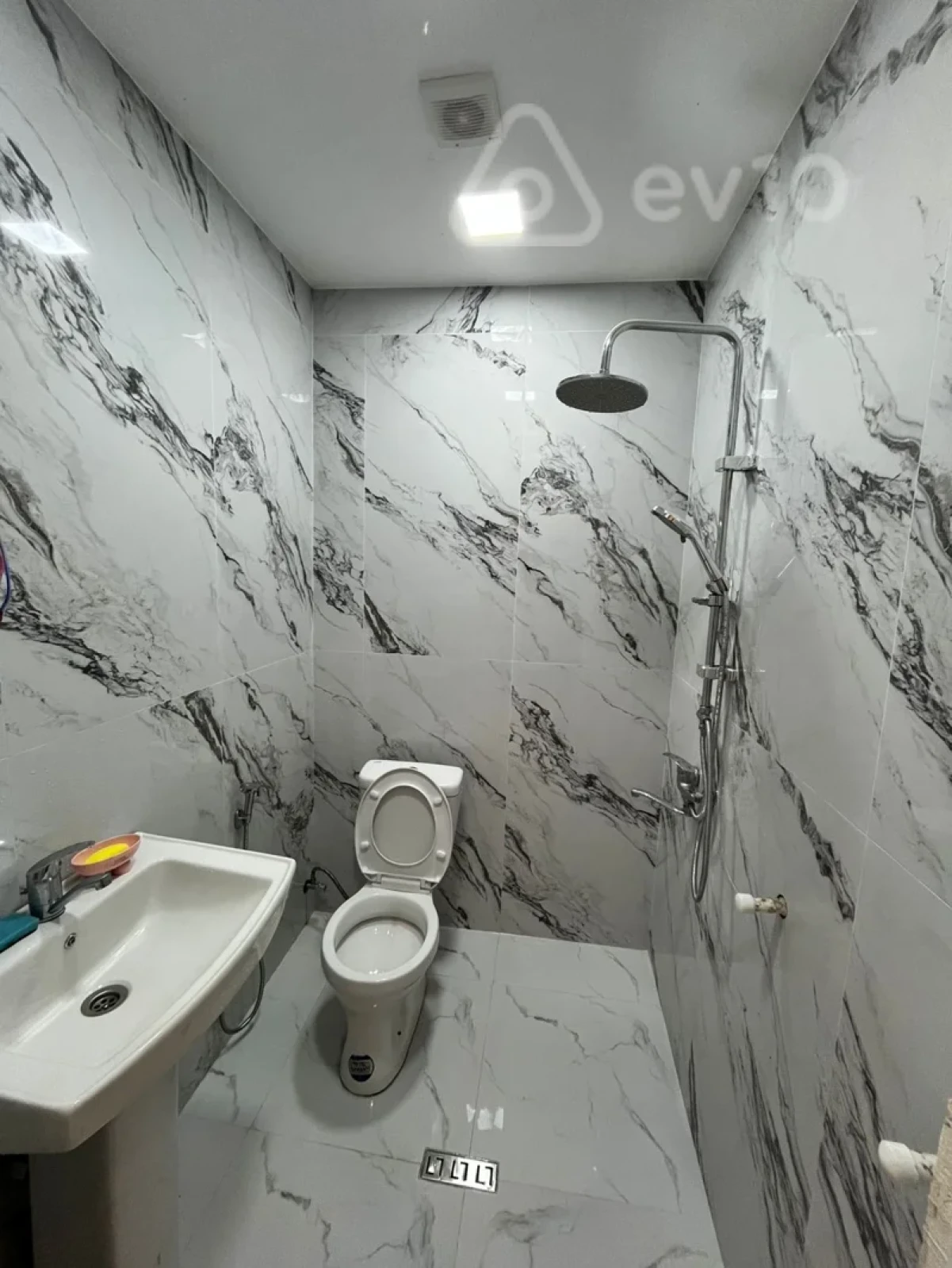 Kirayə verilir 2 otaqlı yeni tikili 54 m²