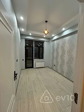 Kirayə verilir 2 otaqlı yeni tikili 54 m²