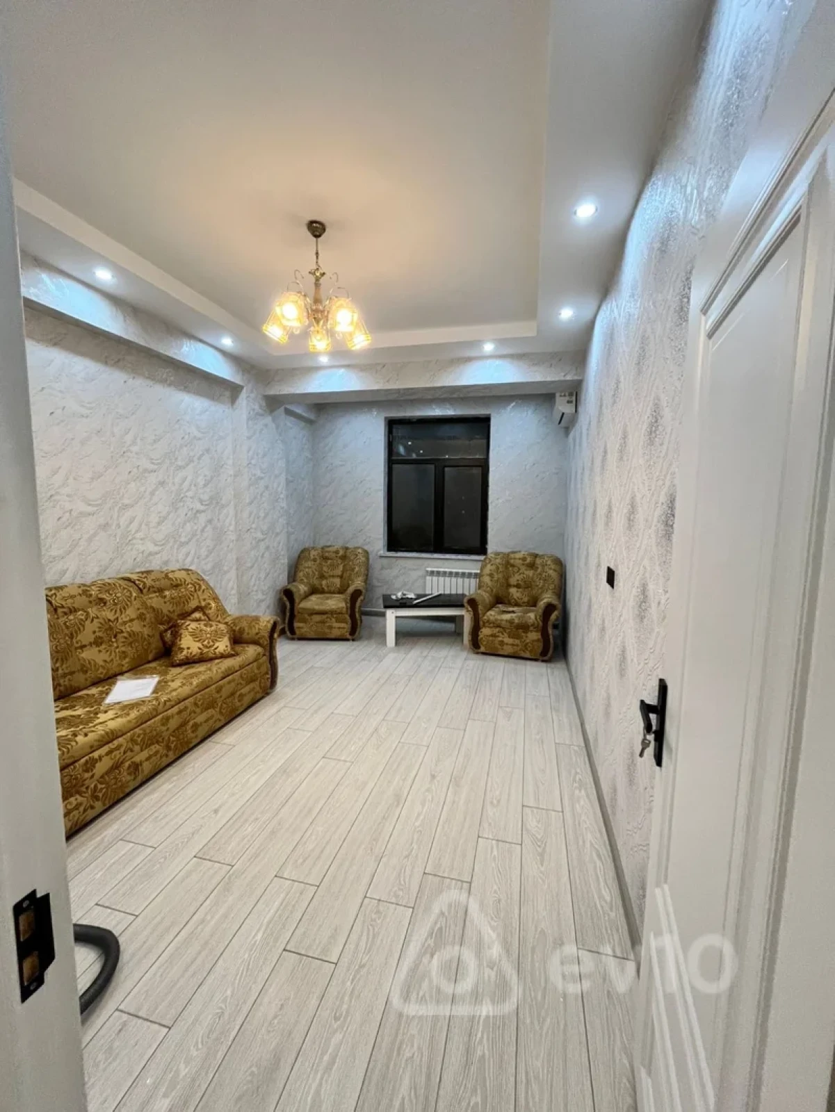 Kirayə verilir 2 otaqlı yeni tikili 54 m²