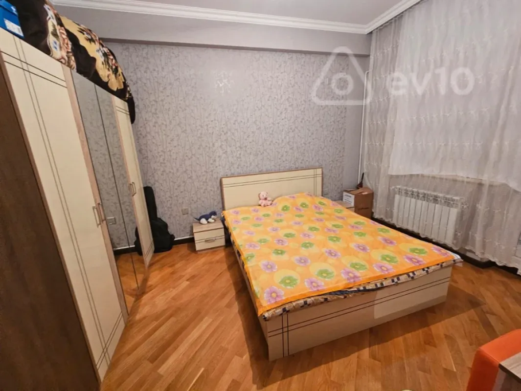 Kirayə verilir 2 otaqlı yeni tikili 65 m²