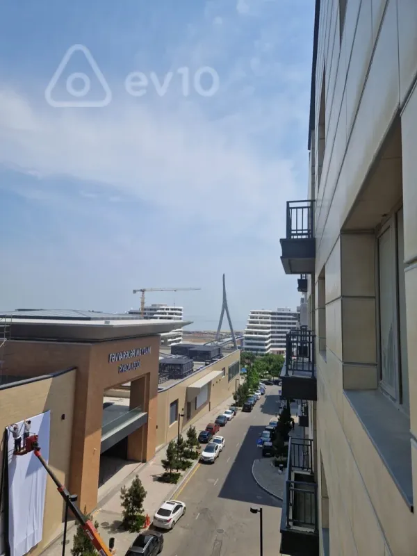 Satılır 4 otaqlı yeni tikili 195 m²