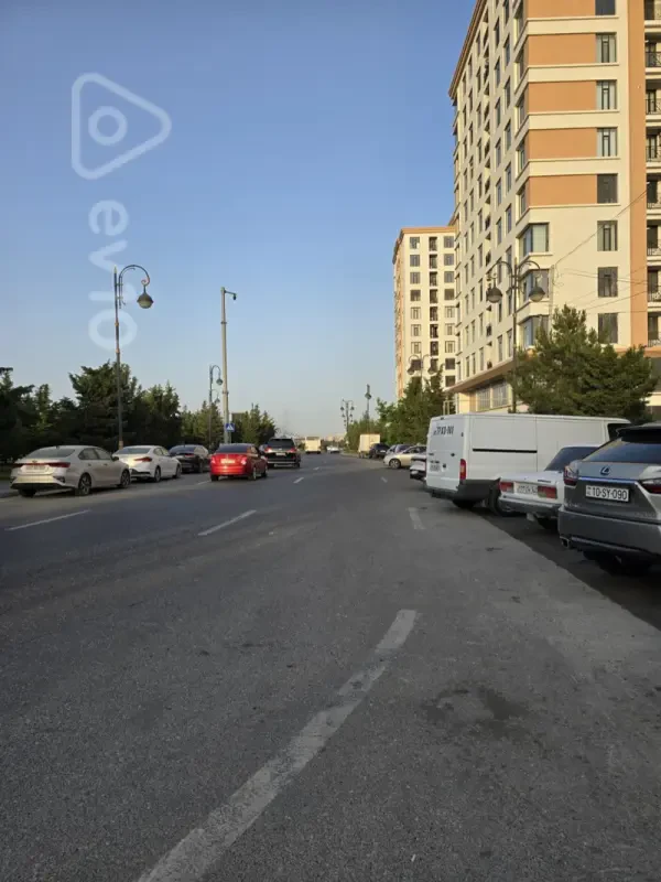 Kirayə verilir mənzil 756 m²
