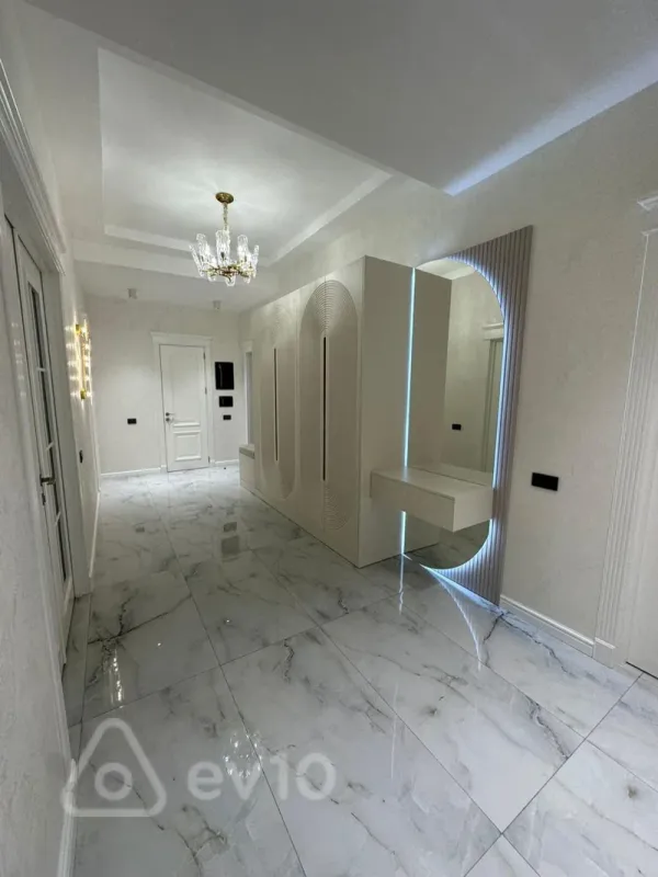 Kirayə verilir 3 otaqlı yeni tikili 140 m²