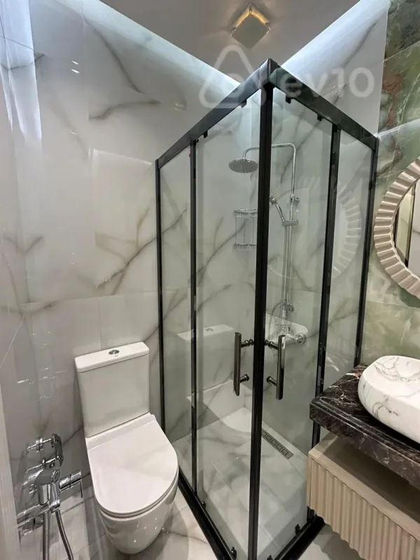 Kirayə verilir 3 otaqlı yeni tikili 140 m²