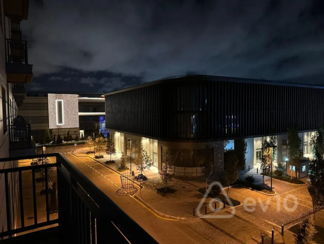 Kirayə verilir 3 otaqlı yeni tikili 140 m²