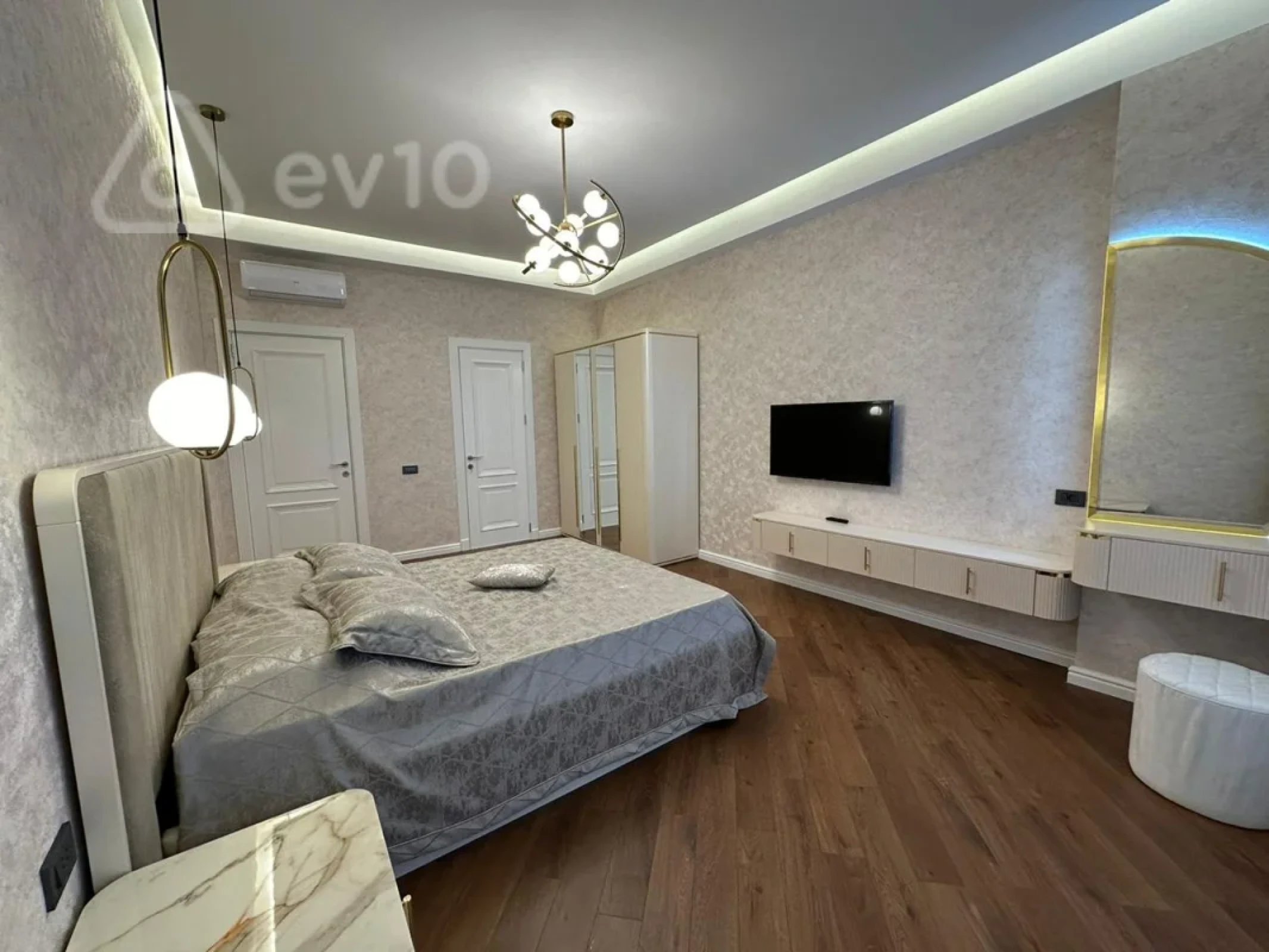 Kirayə verilir 3 otaqlı yeni tikili 140 m²