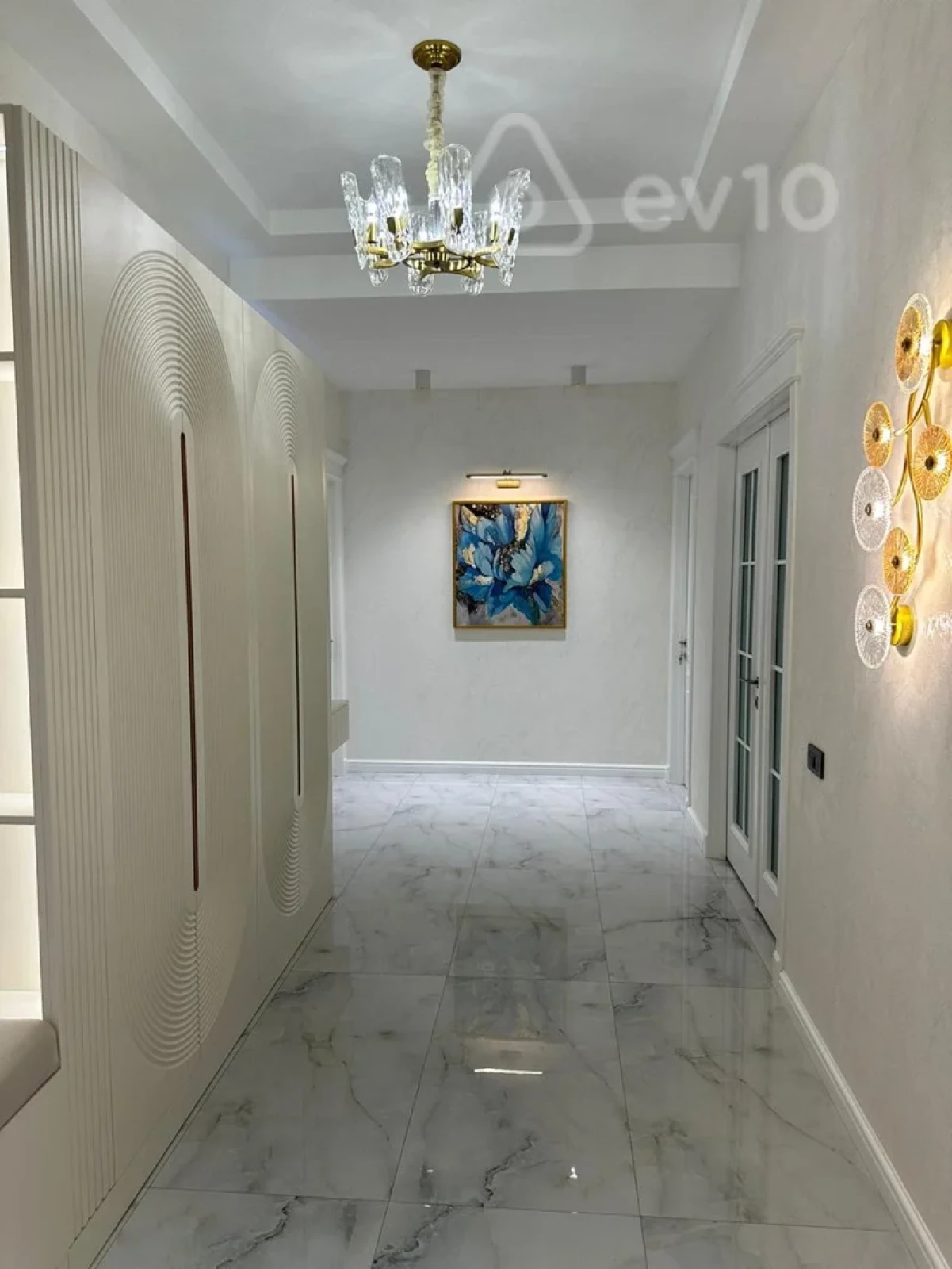 Kirayə verilir 3 otaqlı yeni tikili 140 m²