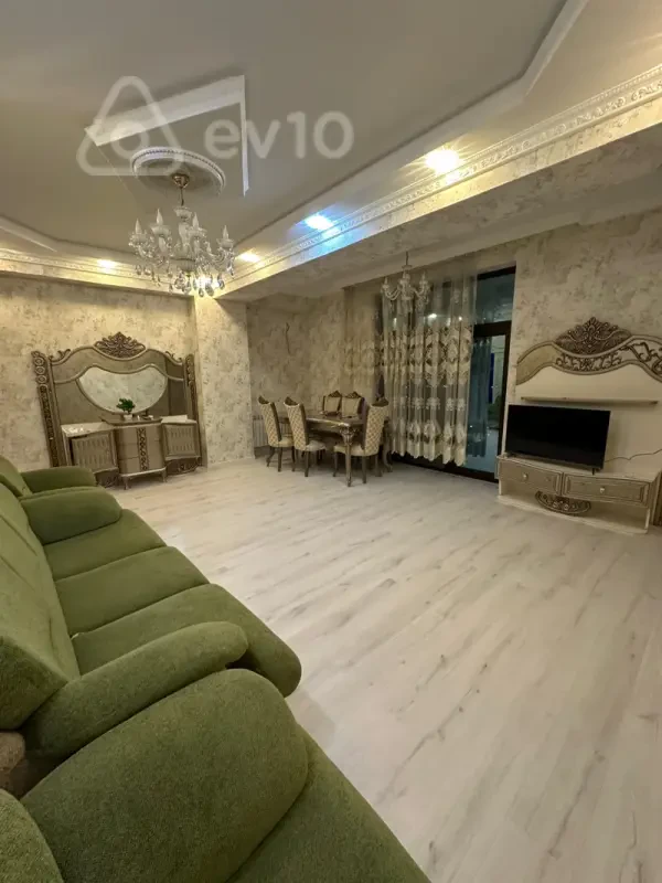Kirayə verilir 3 otaqlı yeni tikili 122 m²