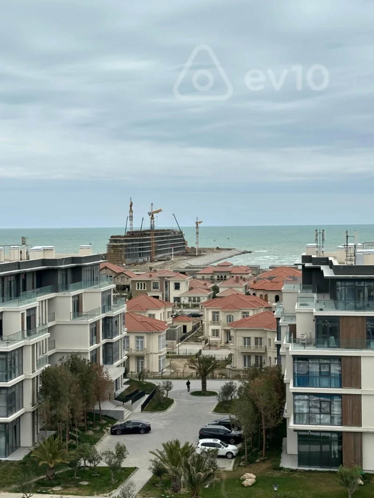 Satılır 2 otaqlı yeni tikili 100 m²