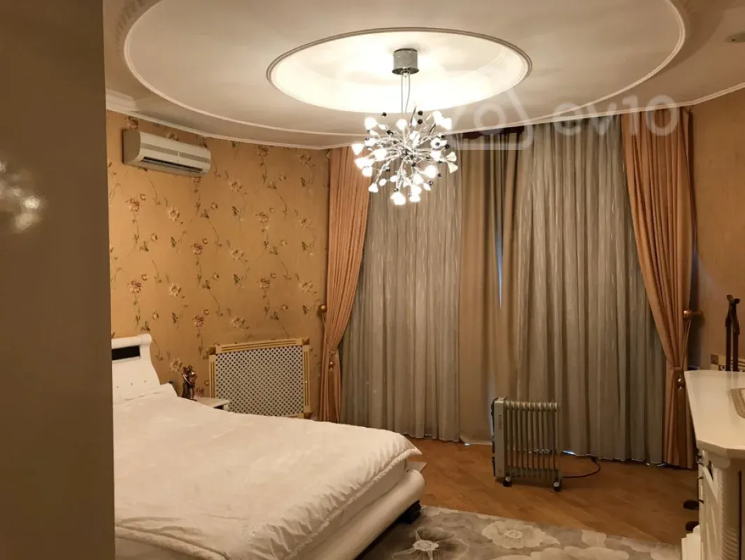 Kirayə verilir 6 otaqlı həyət evi 420 m²