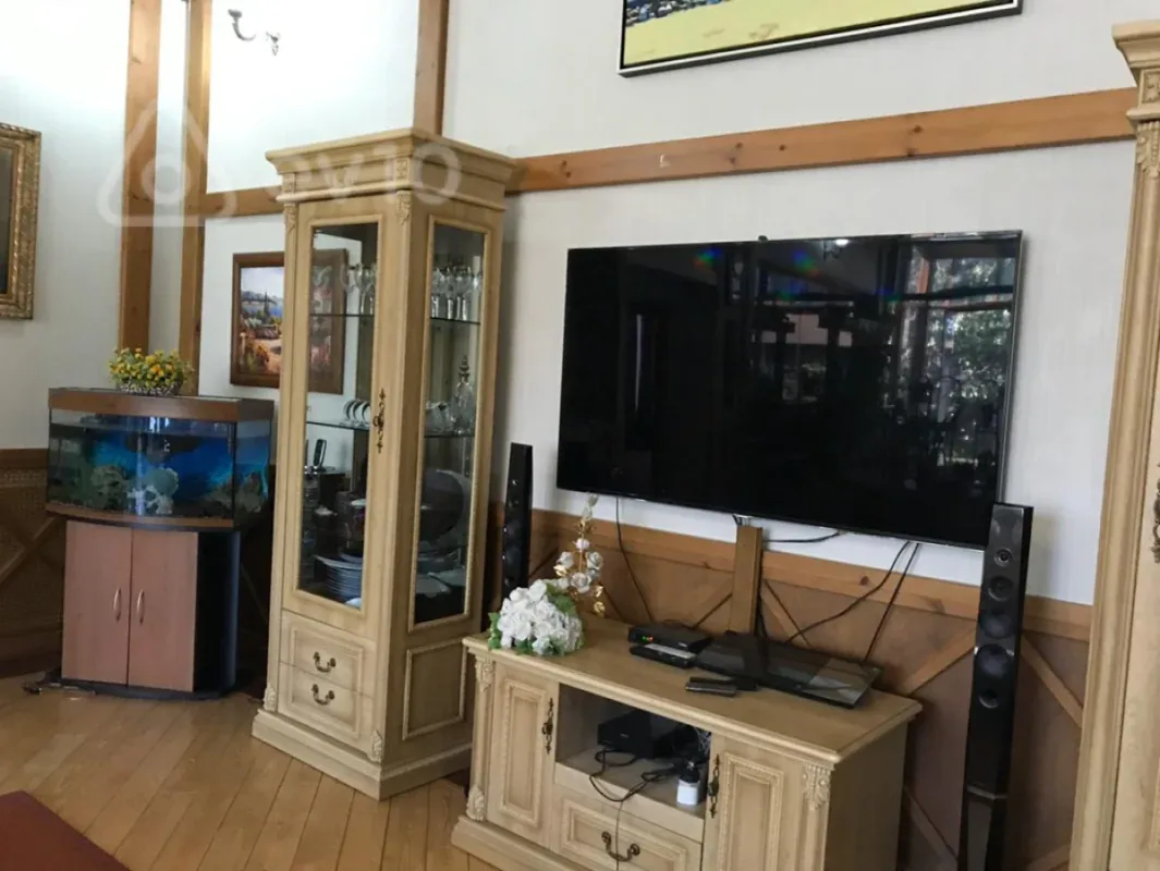 Kirayə verilir 6 otaqlı həyət evi 420 m²