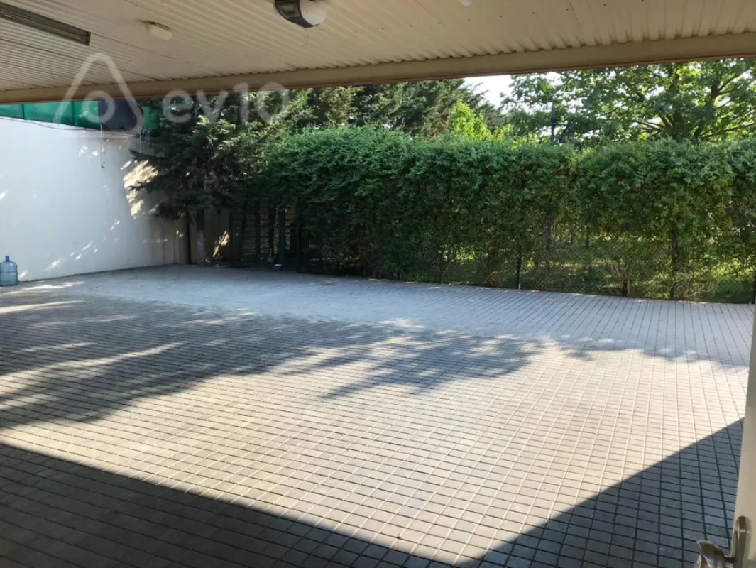 Kirayə verilir 6 otaqlı həyət evi 420 m²